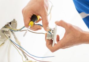 Вызвать электрика в Минске